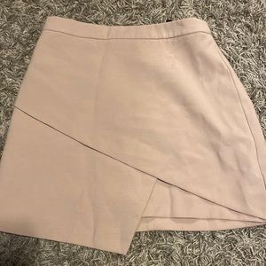 BcBgMaxazria size 4 mini skirt